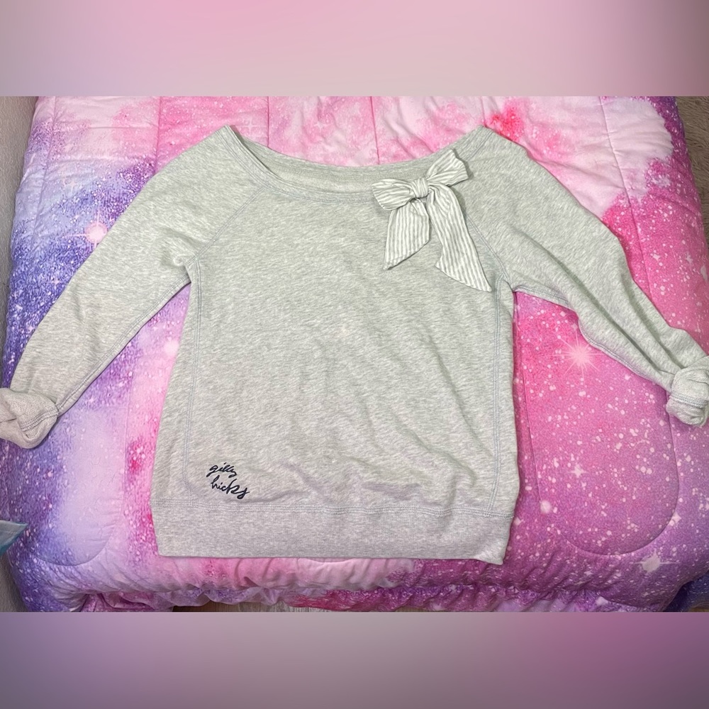 Gilly Hicks sweater
